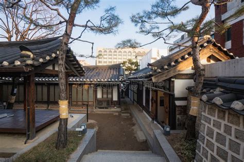 bukchon hanok traditional village|bukchon traditional culture center.